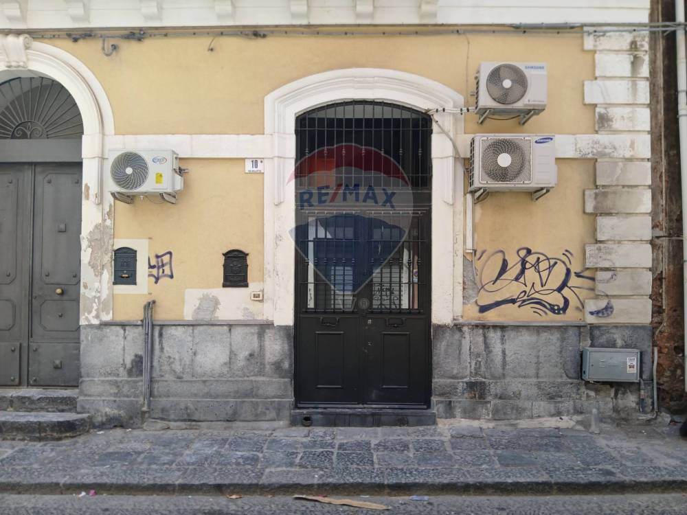 casa indipendente in vendita a Catania