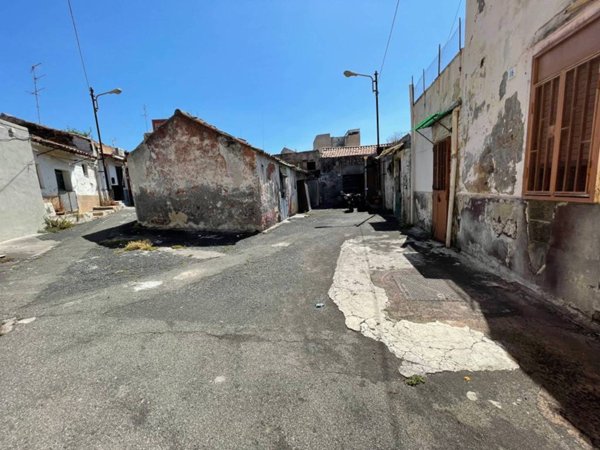 casa semindipendente in vendita a Catania