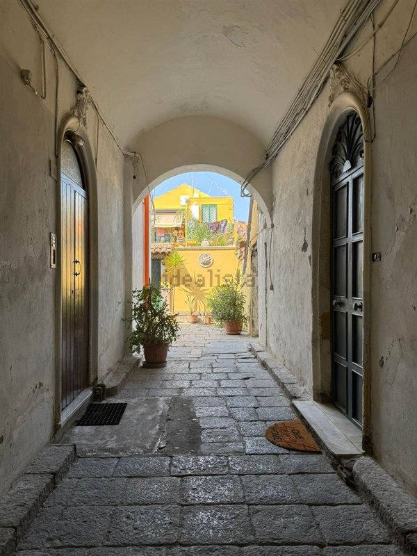 appartamento in vendita a Catania in zona Picanello