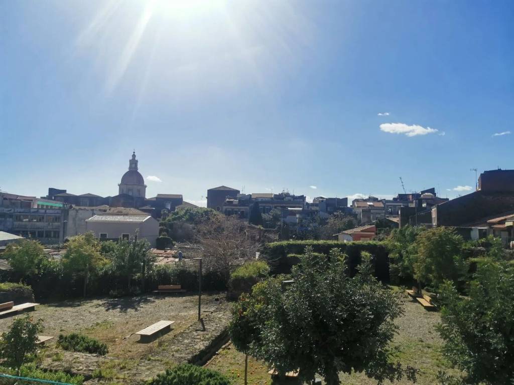 appartamento in vendita a Catania in zona Centro Storico