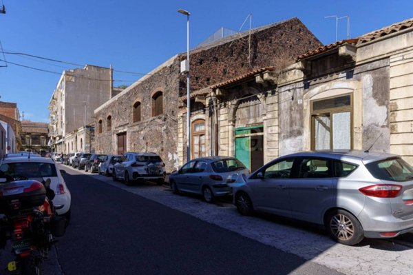 casa indipendente in vendita a Catania