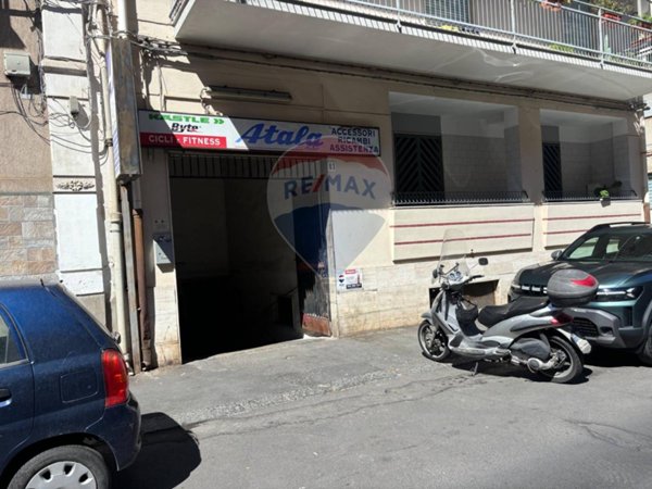 locale di sgombero in vendita a Catania in zona Picanello