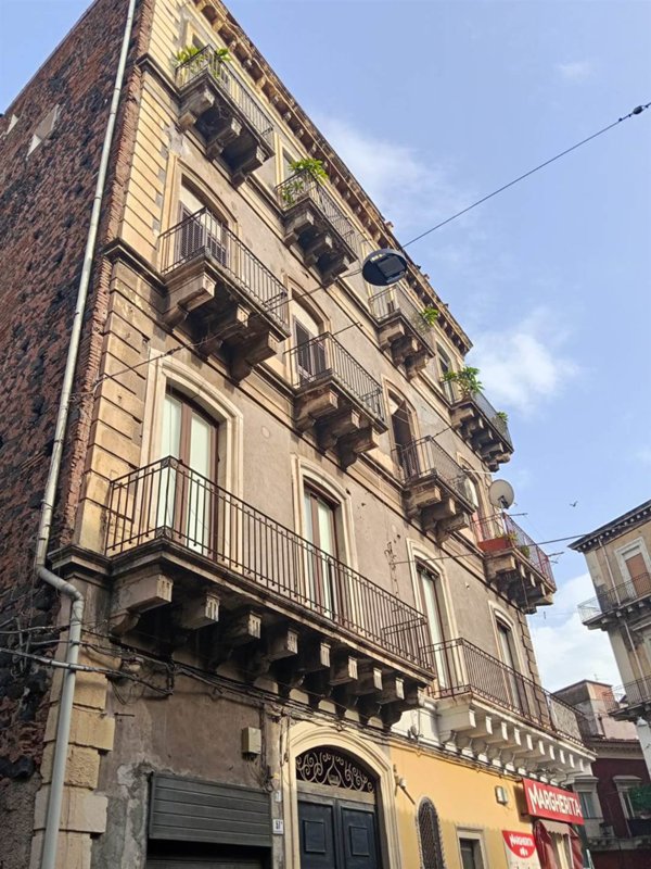 appartamento in vendita a Catania in zona Centro Storico