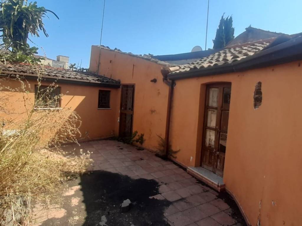 casa indipendente in vendita a Catania in zona Centro Storico