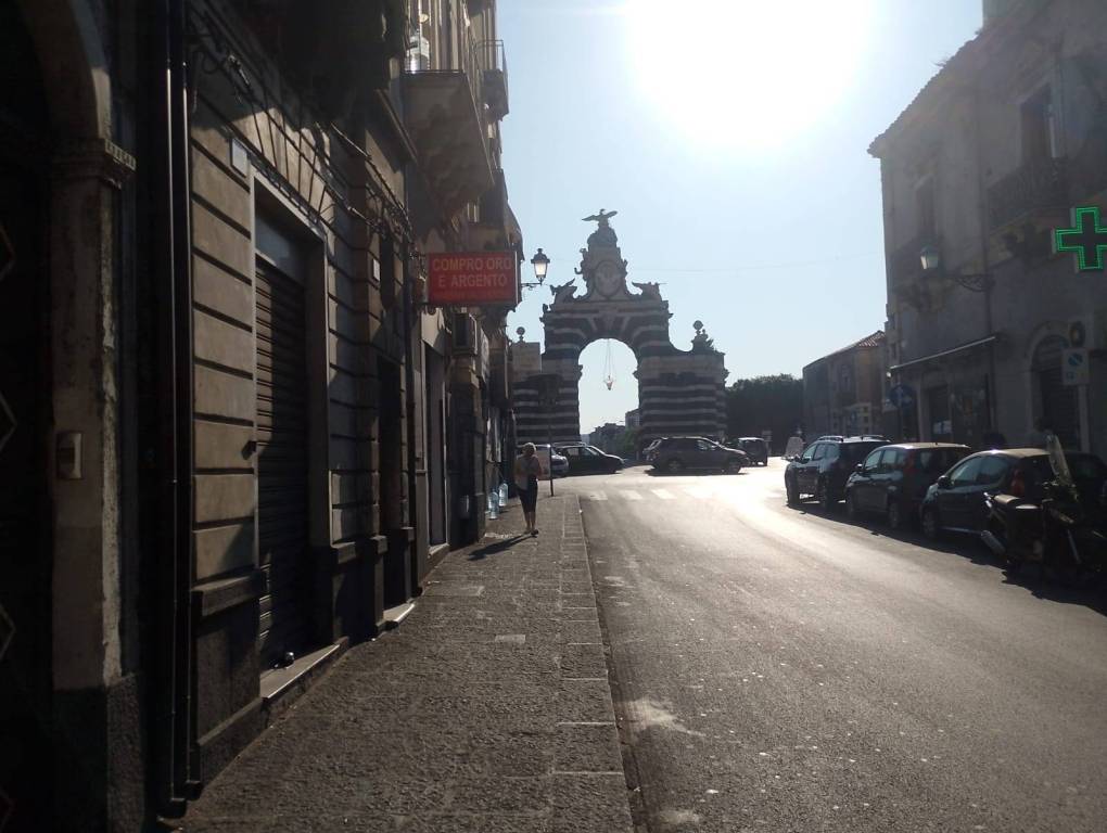 locale commerciale in vendita a Catania