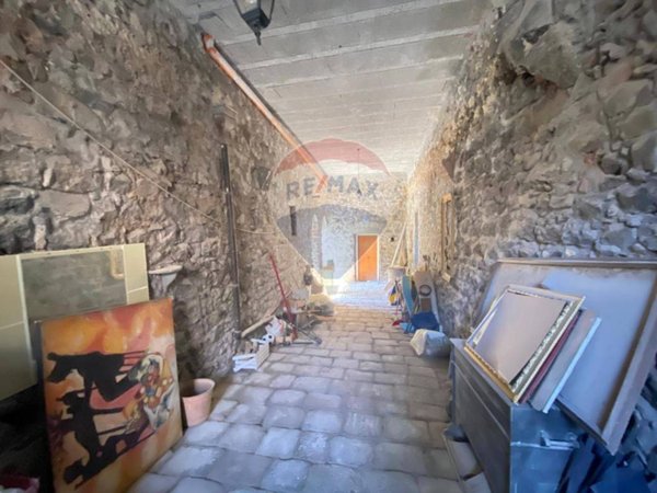 casa indipendente in vendita a Catania in zona Centro Storico