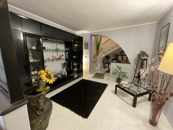 casa indipendente in vendita a Catania