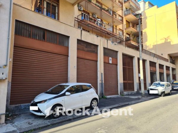 locale commerciale in vendita a Catania in zona Picanello