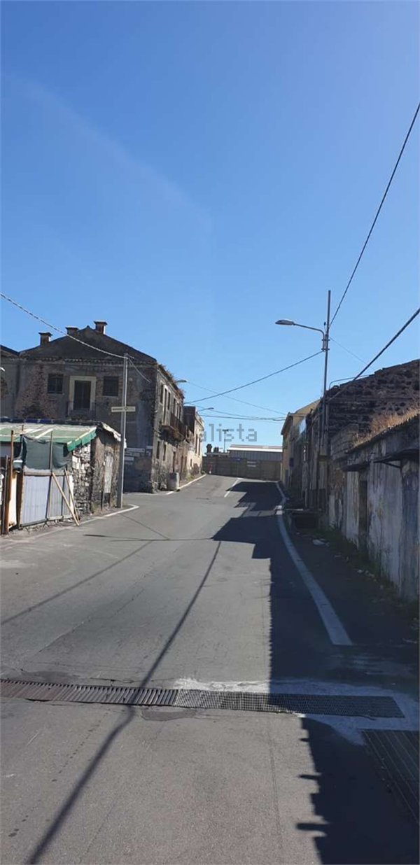 capannone in vendita a Catania in zona Centro Storico