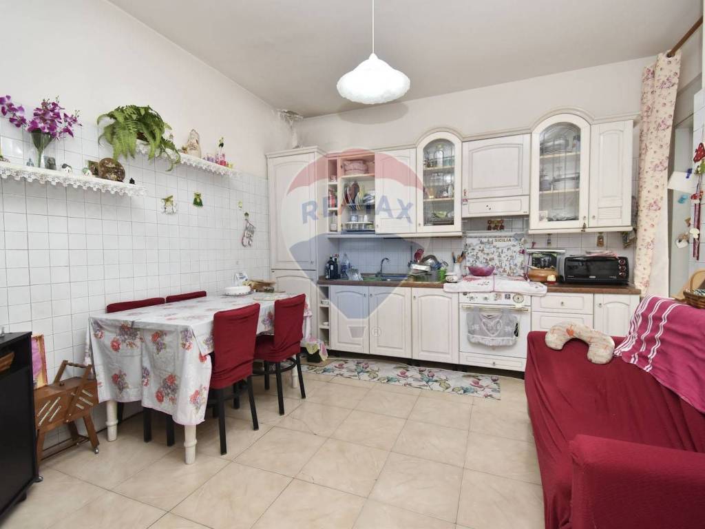 appartamento in vendita a Catania in zona Villaggio Sant'Agata