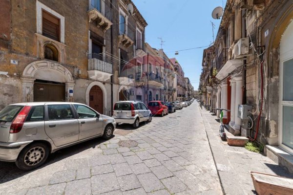 appartamento in vendita a Catania in zona Centro Storico