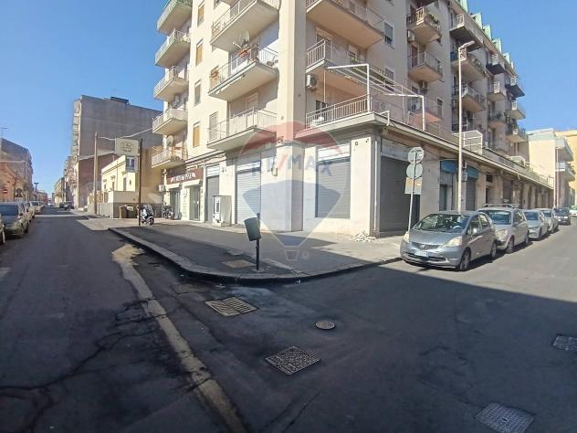 locale commerciale in vendita a Catania