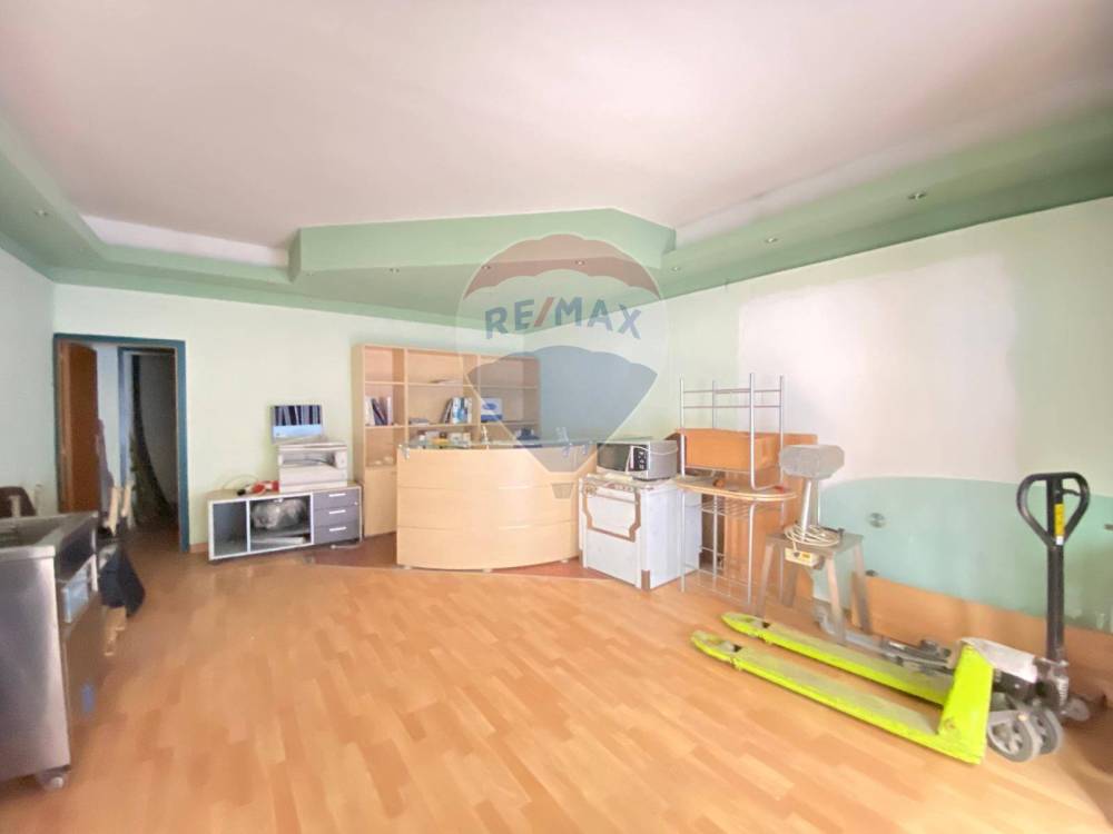 locale commerciale in vendita a Catania in zona Centro Storico