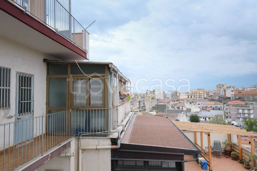 appartamento in vendita a Catania in zona Ognina