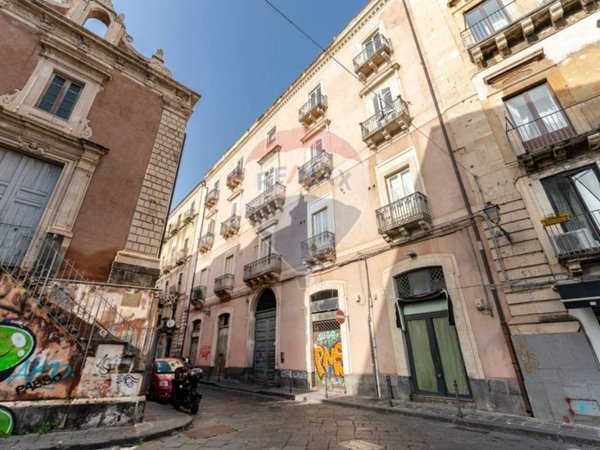 appartamento in vendita a Catania in zona Centro Storico