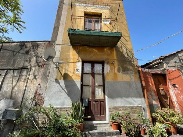 casa indipendente in vendita a Catania in zona Borgo Sant'Agata