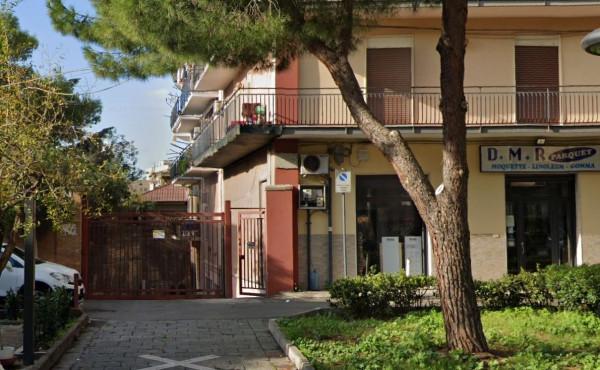 negozio in vendita a Catania in zona Canalicchio