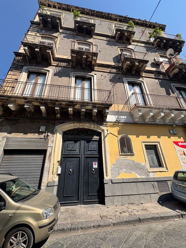 appartamento in vendita a Catania in zona Centro Storico