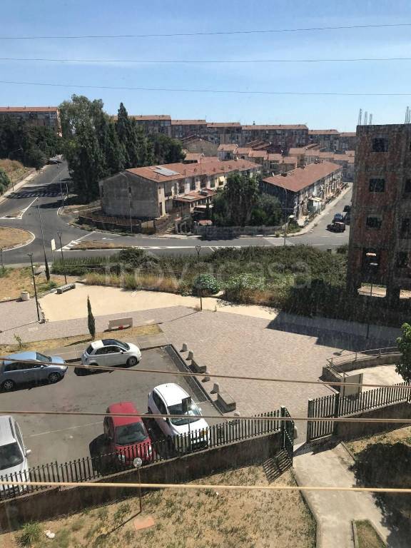 appartamento in vendita a Catania in zona Villaggio Sant'Agata