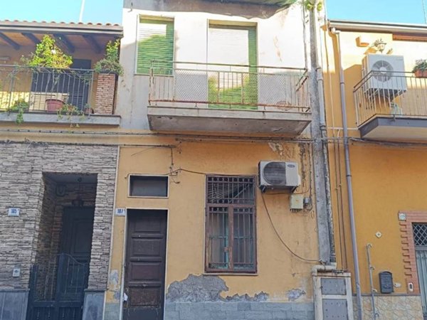 casa indipendente in vendita a Catania in zona Canalicchio