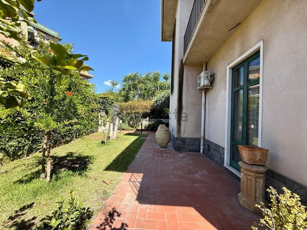 casa indipendente in vendita a Catania in zona Picanello