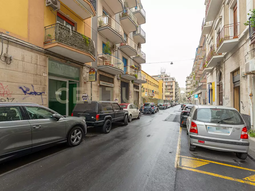 locale commerciale in vendita a Catania