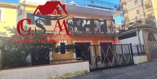 casa indipendente in vendita a Catania