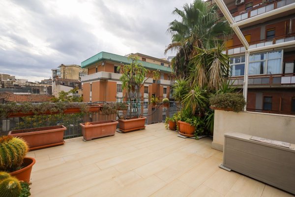 appartamento in vendita a Catania in zona Picanello