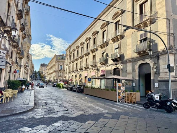 negozio in vendita a Catania in zona Centro Storico