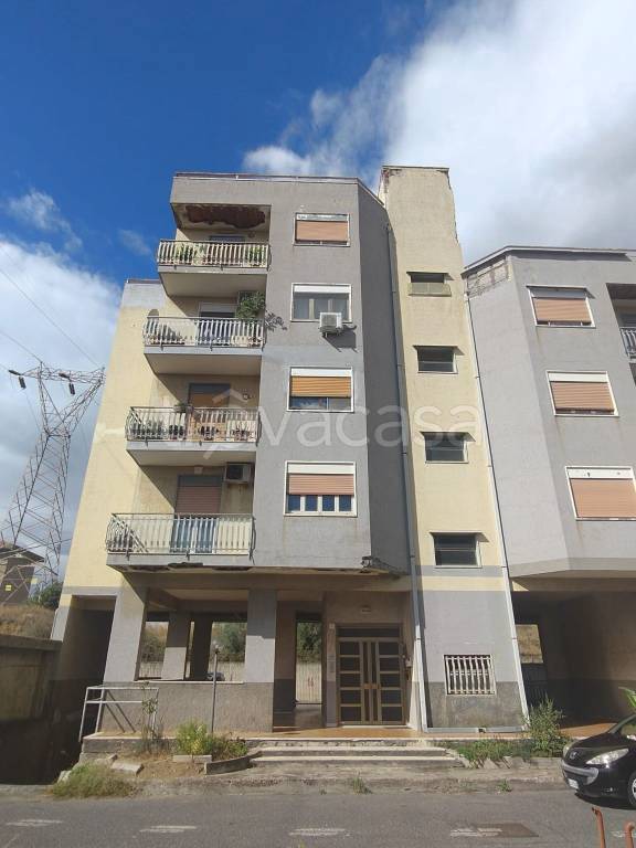 appartamento in vendita a Catania in zona Zia Lisa