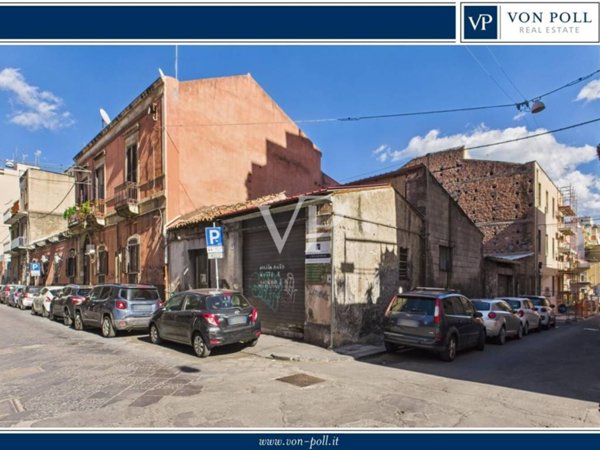 intera palazzina in vendita a Catania in zona Centro Storico