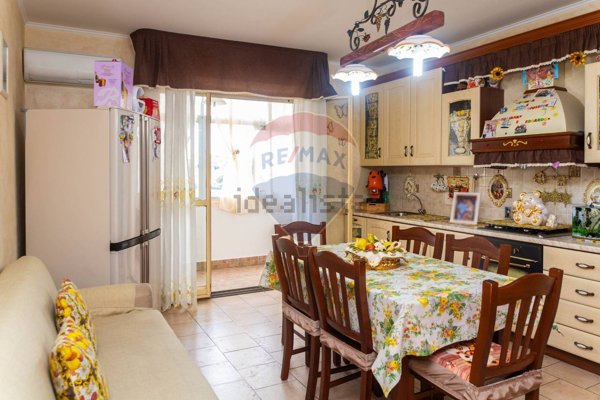 appartamento in vendita a Catania in zona Villaggio Sant'Agata