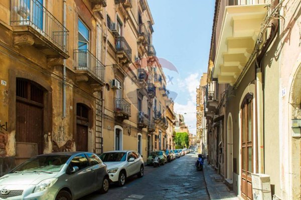 appartamento in vendita a Catania in zona Centro Storico