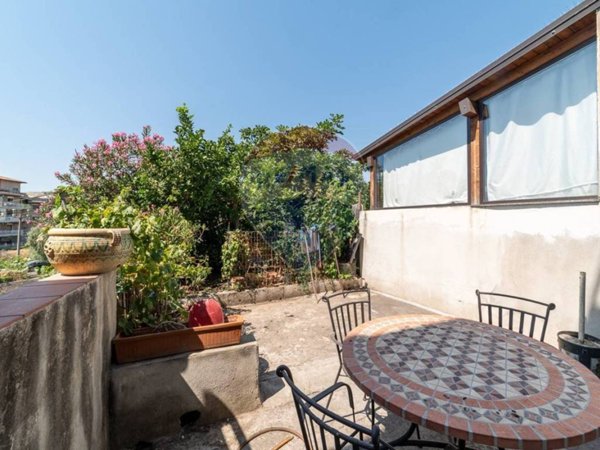 casa indipendente in vendita a Catania in zona Canalicchio