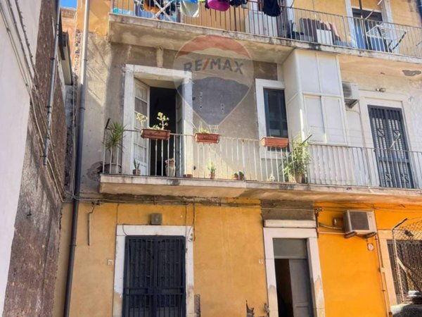 appartamento in vendita a Catania in zona Centro Storico