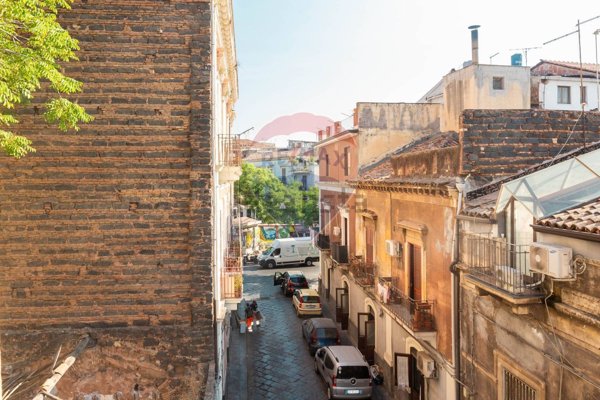 appartamento in vendita a Catania in zona Centro Storico