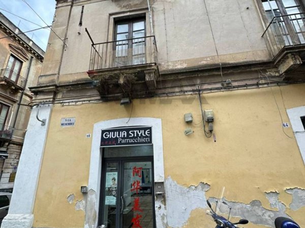 negozio in vendita a Catania in zona Centro Storico