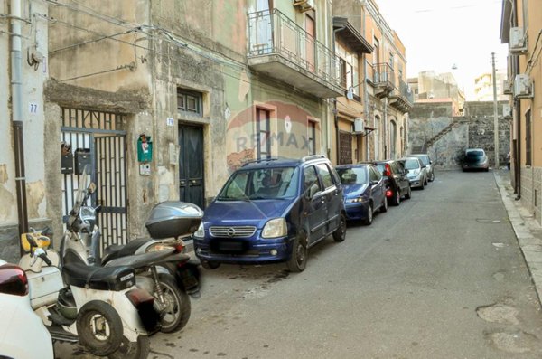 casa indipendente in vendita a Catania
