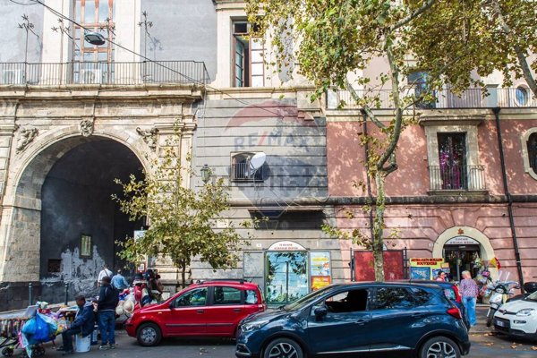 negozio in vendita a Catania in zona Centro Storico