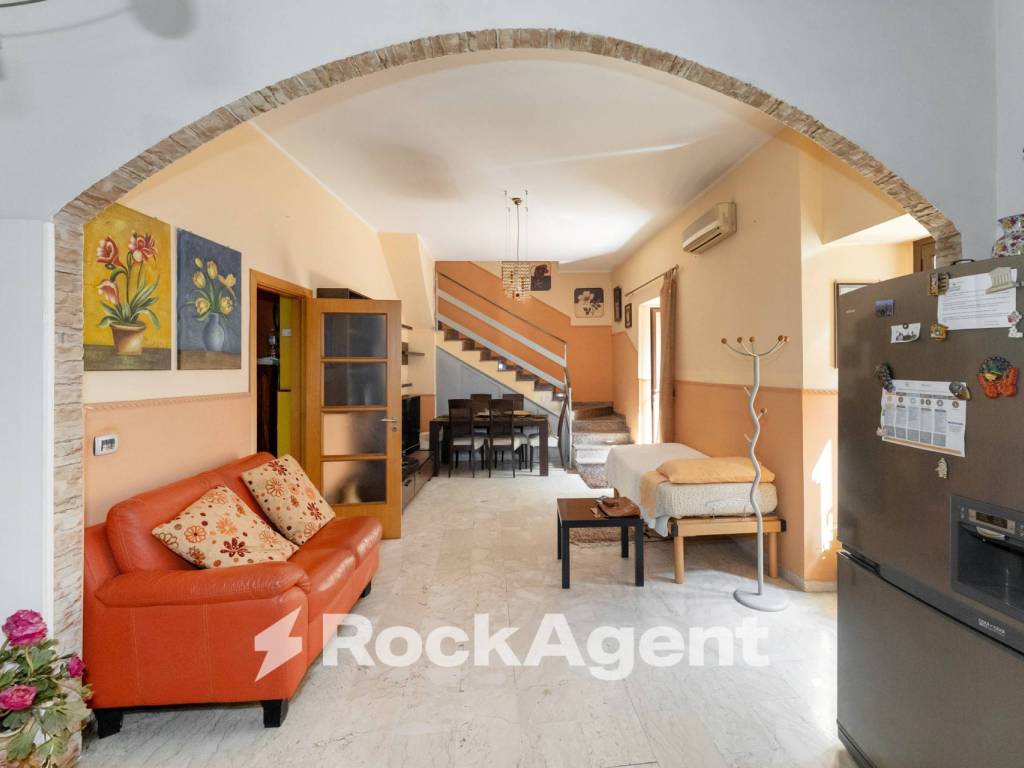 casa indipendente in vendita a Catania in zona Centro Storico