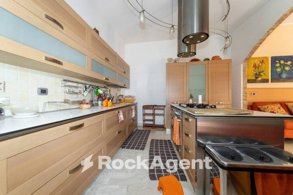 casa indipendente in vendita a Catania in zona Centro Storico