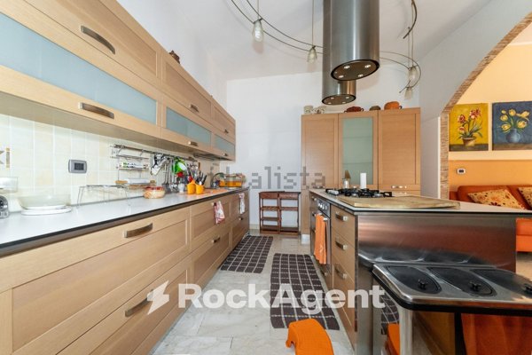 casa indipendente in vendita a Catania in zona Centro Storico