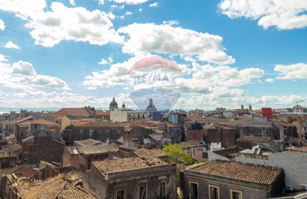 appartamento in vendita a Catania in zona Centro Storico