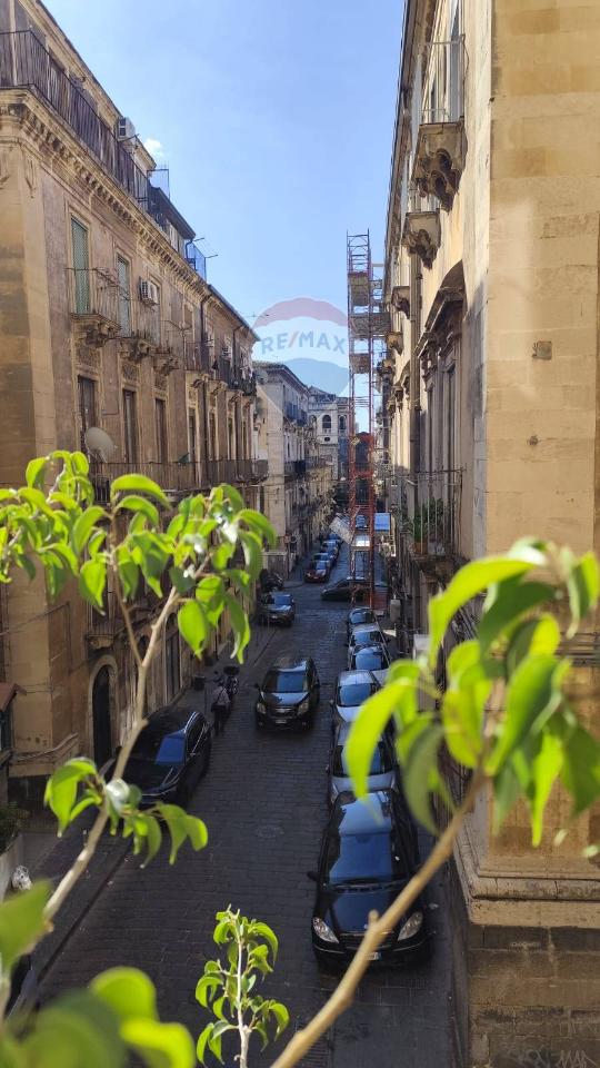 appartamento in vendita a Catania in zona Centro Storico