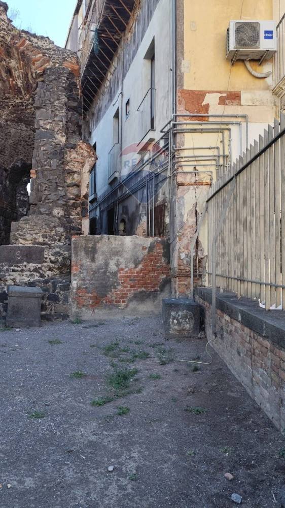 appartamento in vendita a Catania in zona Centro Storico