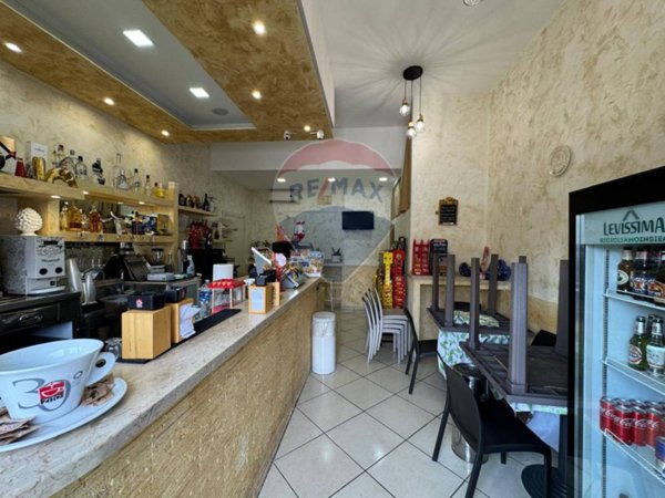 negozio in vendita a Catania in zona Canalicchio
