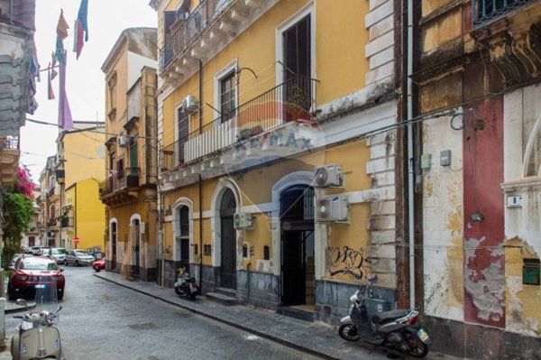 casa indipendente in vendita a Catania