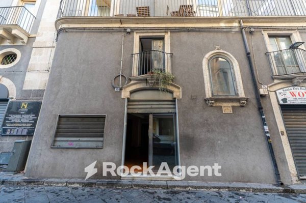 negozio in vendita a Catania in zona Centro Storico