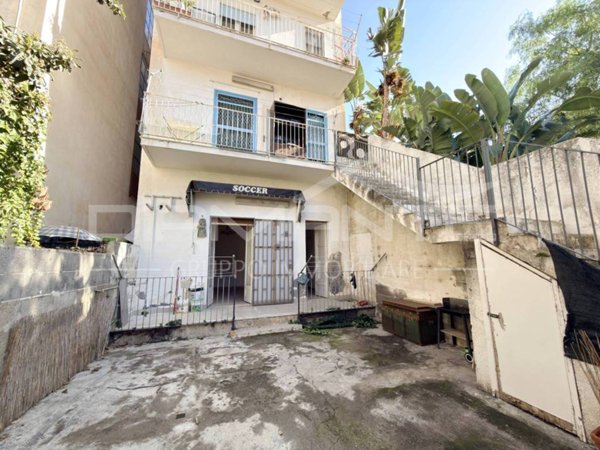 appartamento in vendita a Catania in zona Ognina