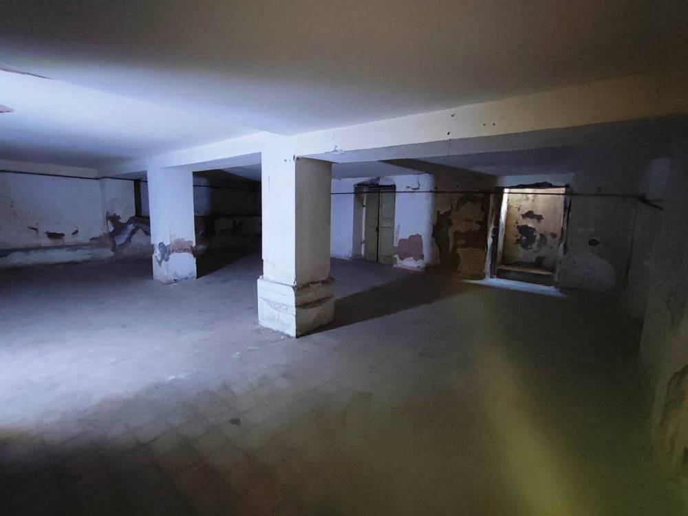 locale di sgombero in vendita a Catania